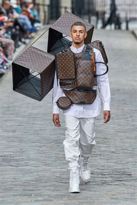 louis vuitton style.